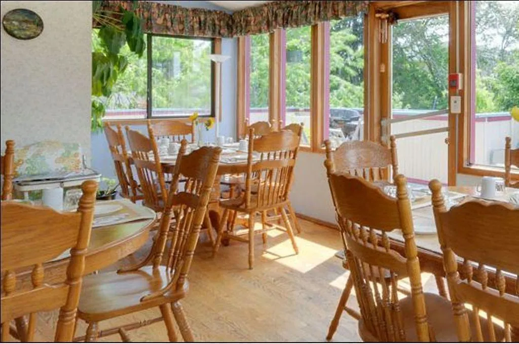 *** Bed & Breakfast Marketa'S Bed And Breakfast Canada